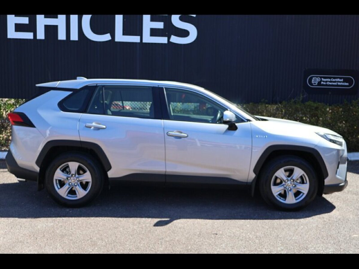 2024 Toyota RAV4 GX eFour
