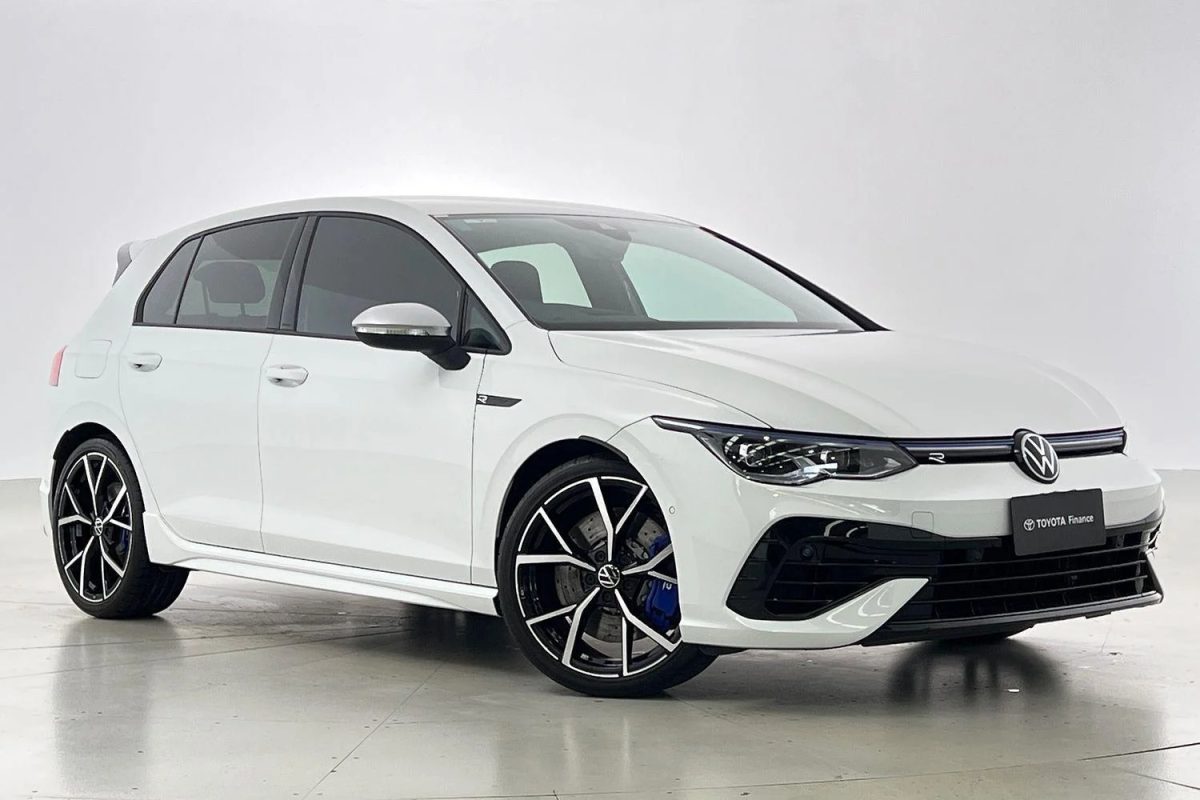 2024 VOLKSWAGEN GOLF R
