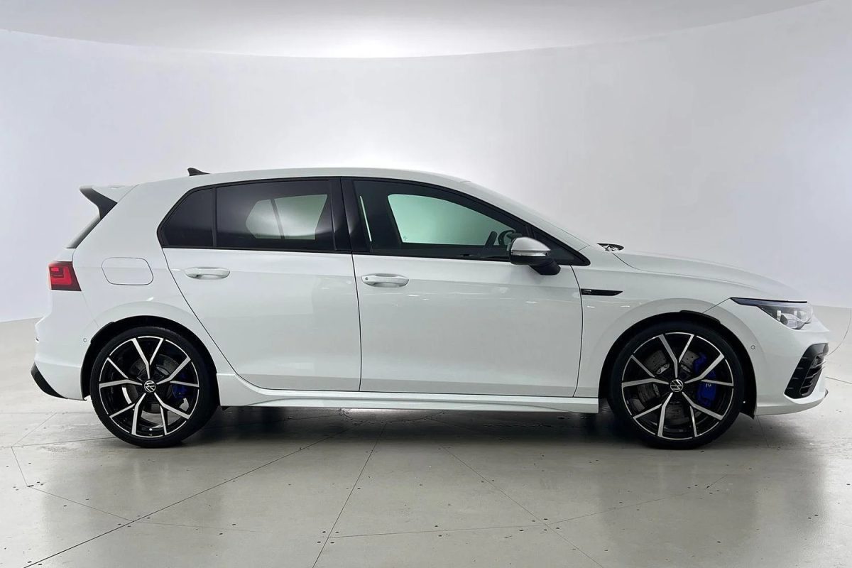 2024 VOLKSWAGEN GOLF R