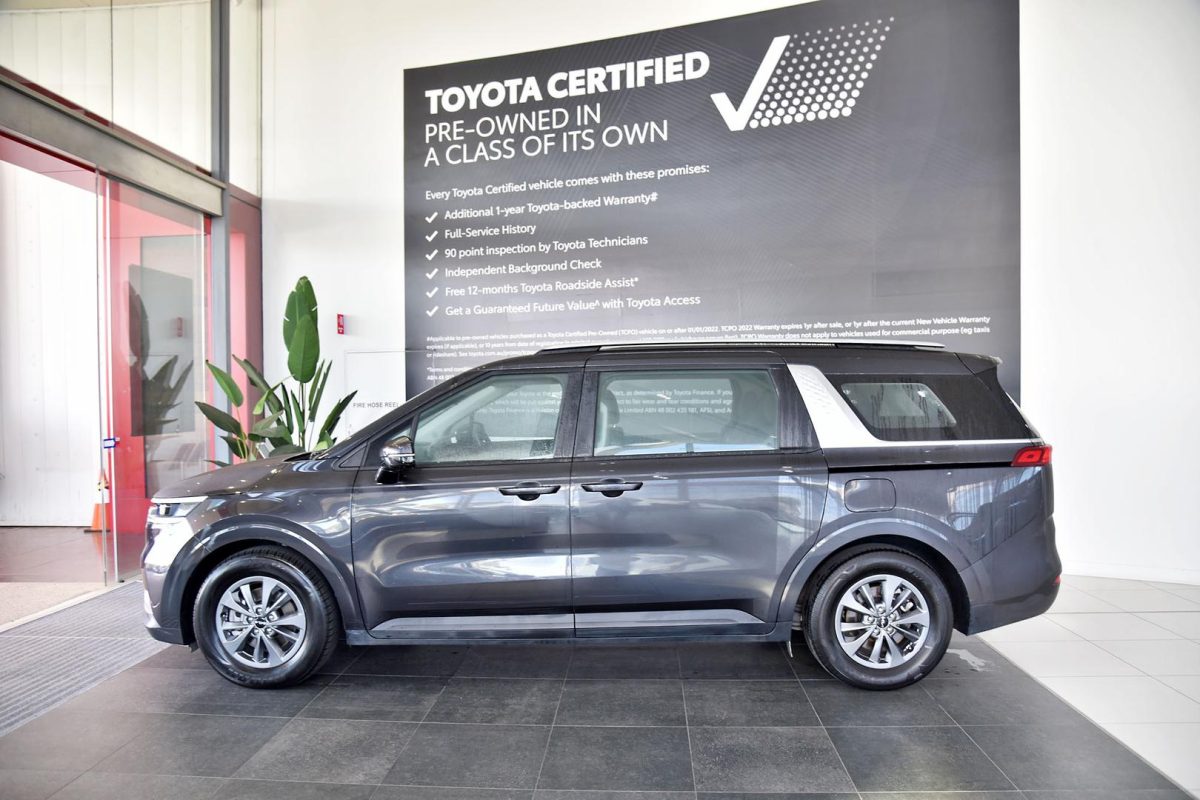 2023 Kia Carnival S