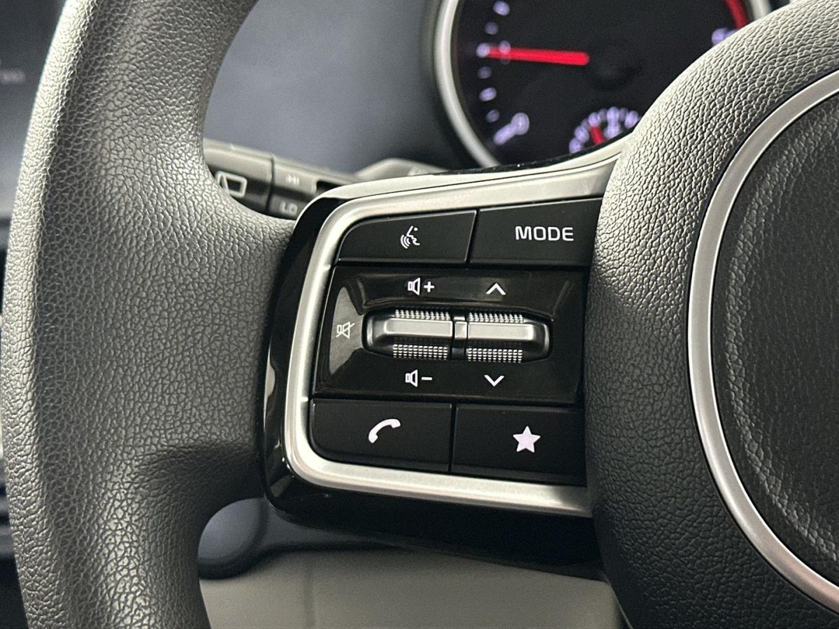 2023 Kia Carnival S