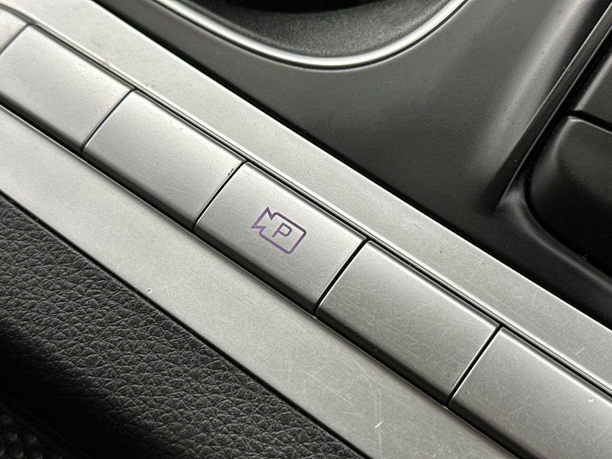2023 Kia Carnival S