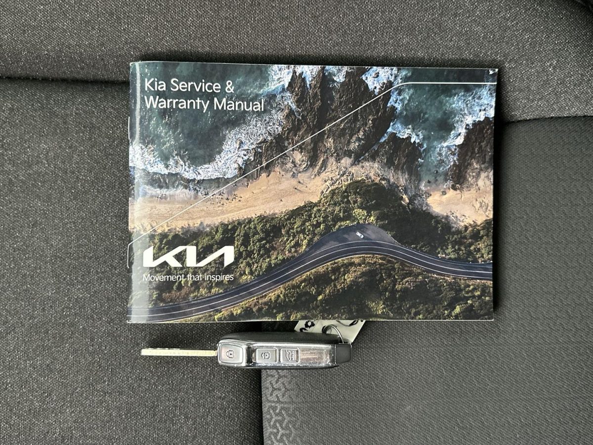 2023 Kia Carnival S