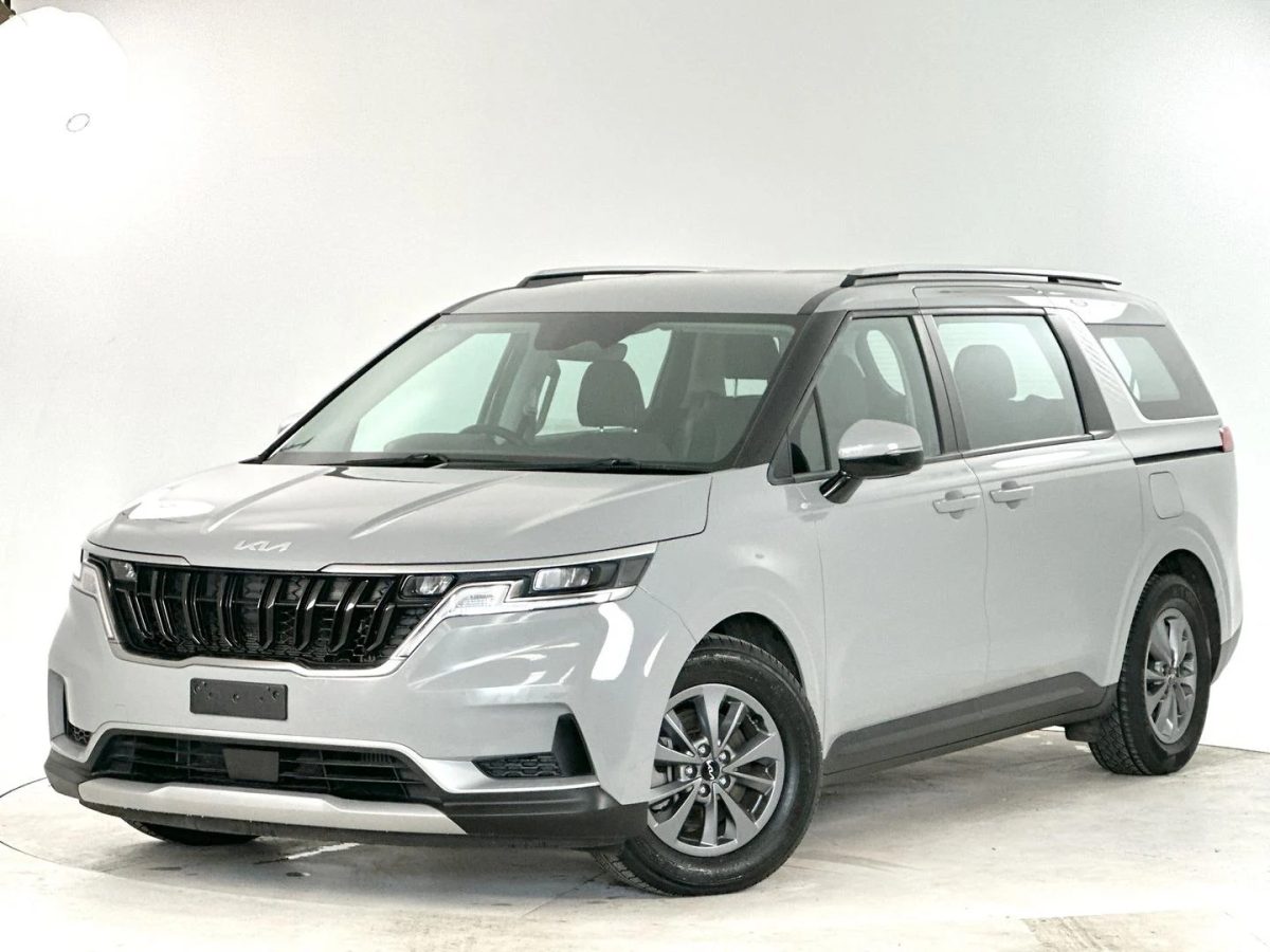 2023 Kia Carnival S