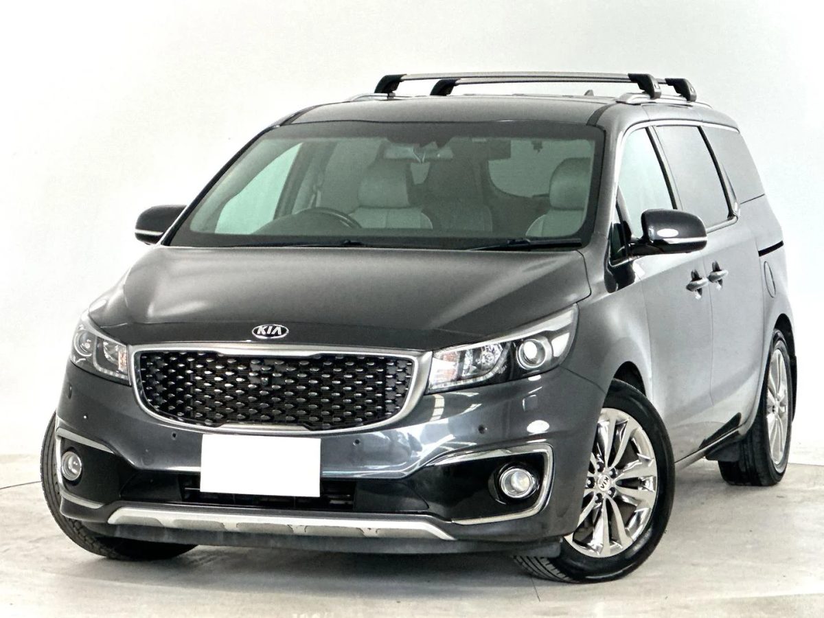 2017 Kia Carnival Platinum