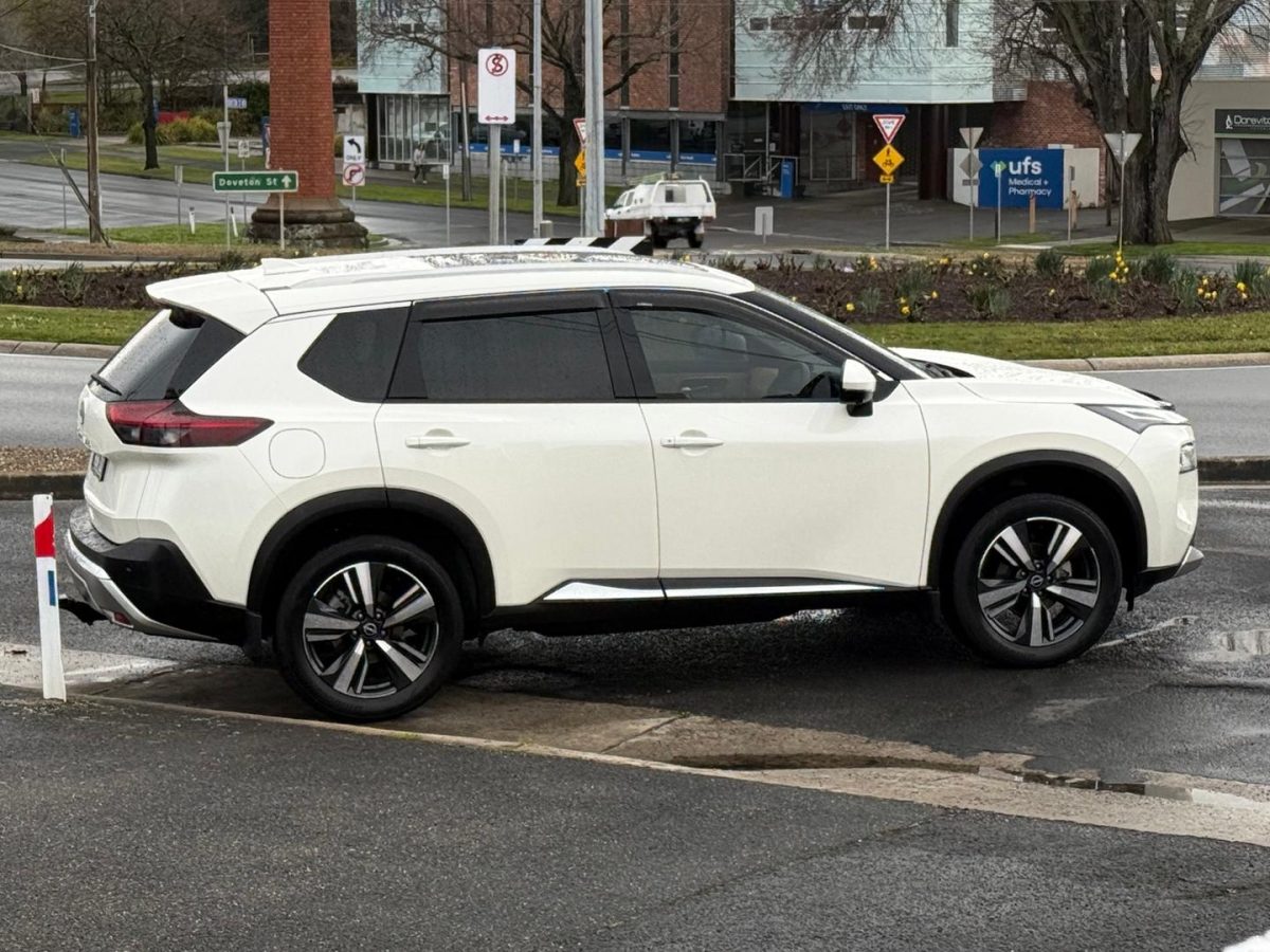 2024 NISSAN X-TRAIL Ti-L