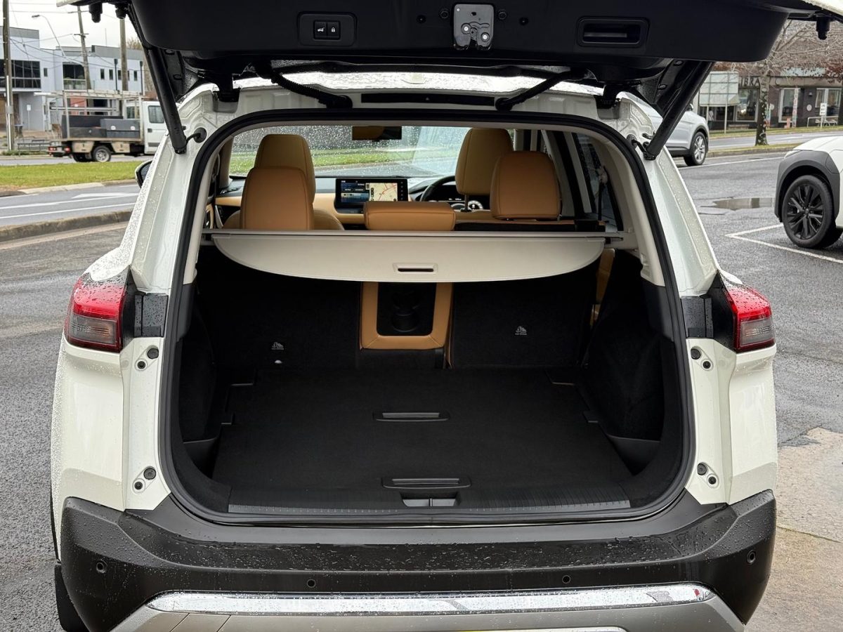 2024 NISSAN X-TRAIL Ti-L