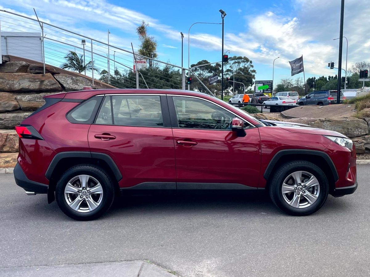 2022 Toyota RAV4 GX-2WD