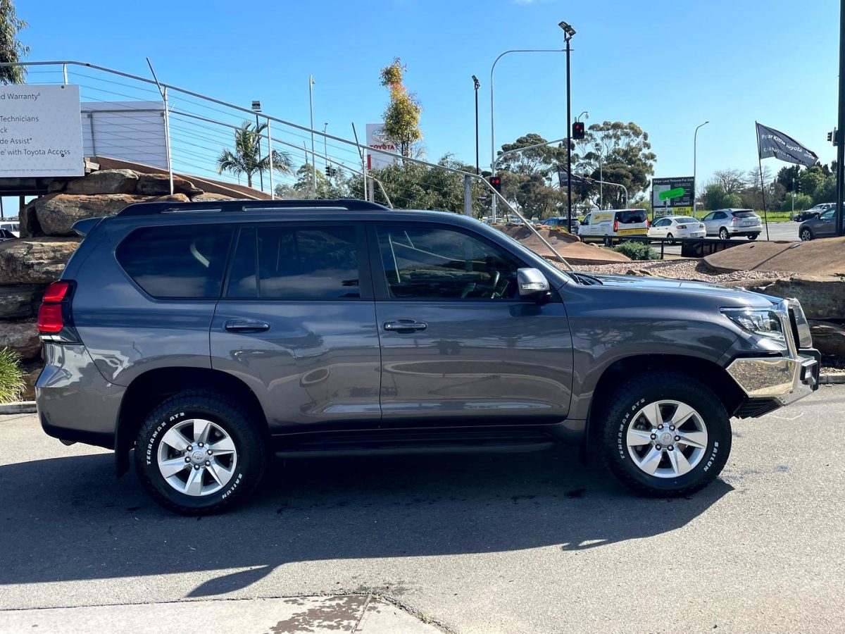 2022 Toyota Landcruiser Prado GXL