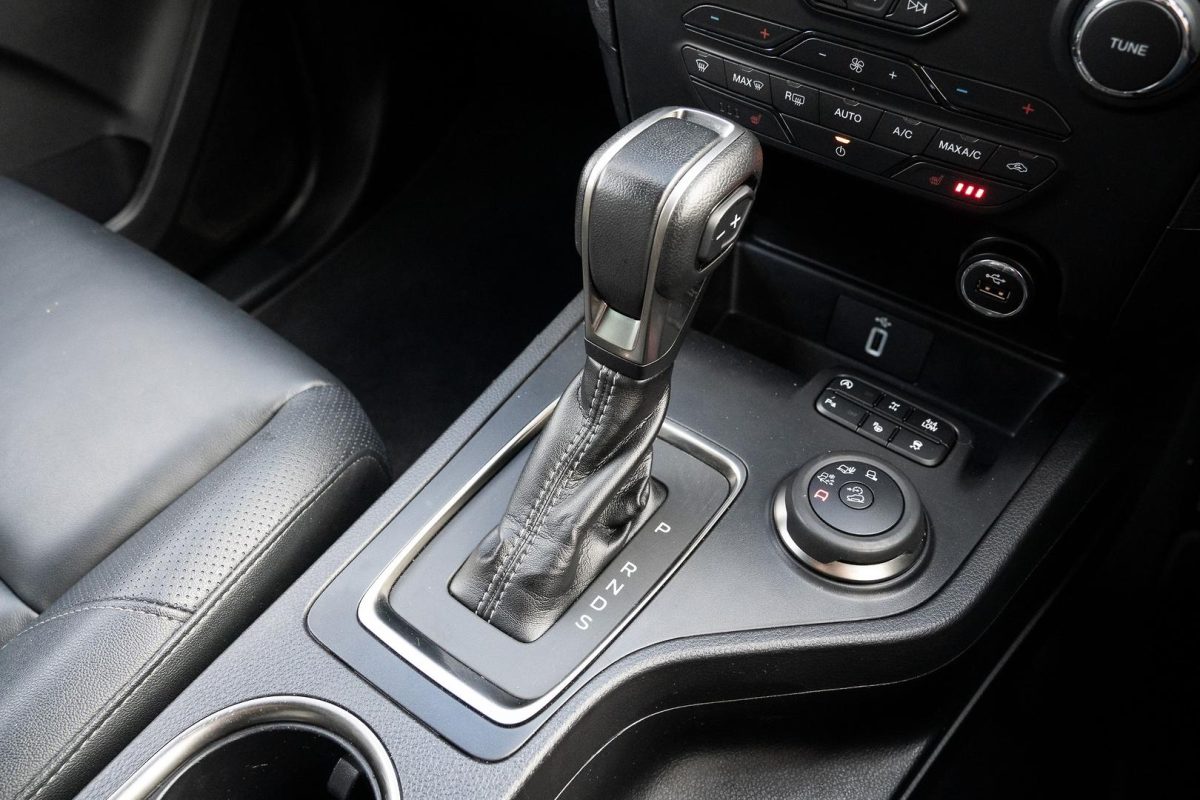 2022 Ford Everest Titanium