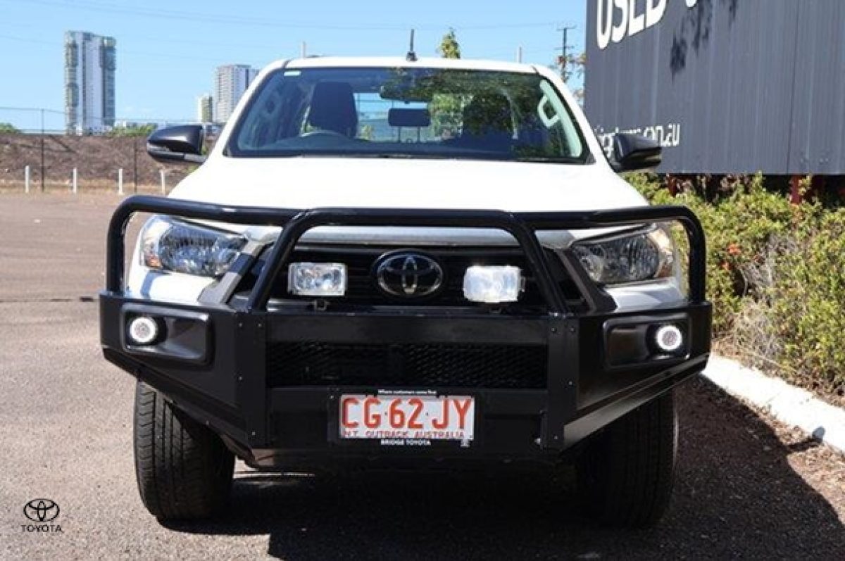 2020 Toyota Hilux SR