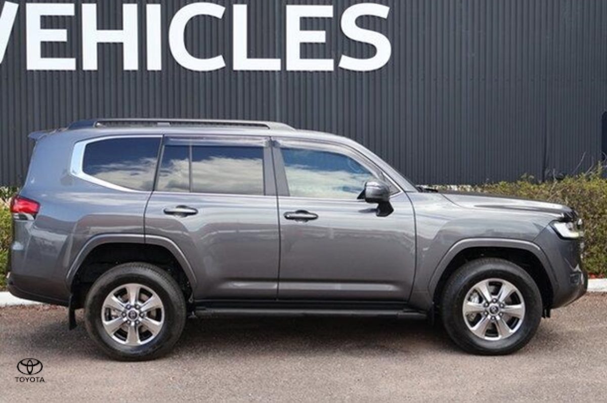 2022 Toyota Landcruiser VX