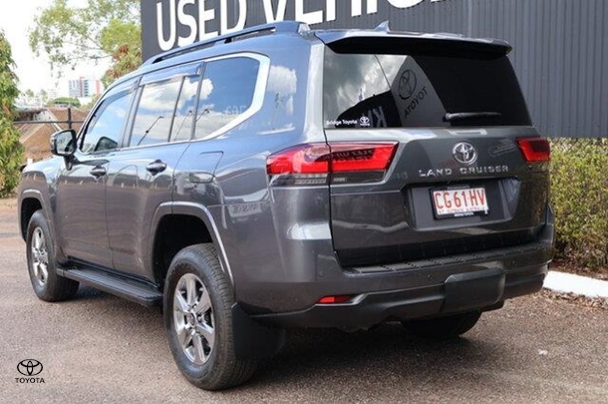 2022 Toyota Landcruiser VX