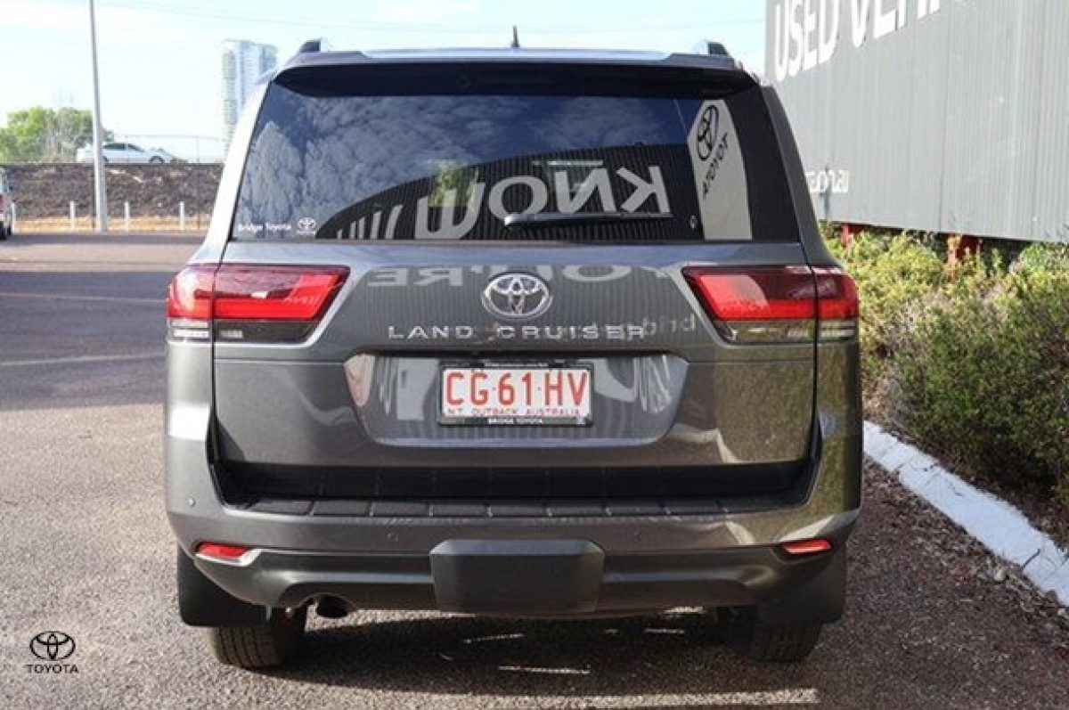 2022 Toyota Landcruiser VX
