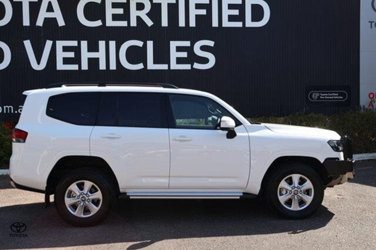 2024 Toyota Landcruiser GXL