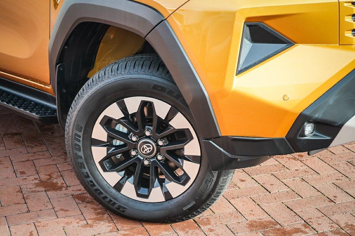 2026 Toyota Hilux 4x4 SR5+