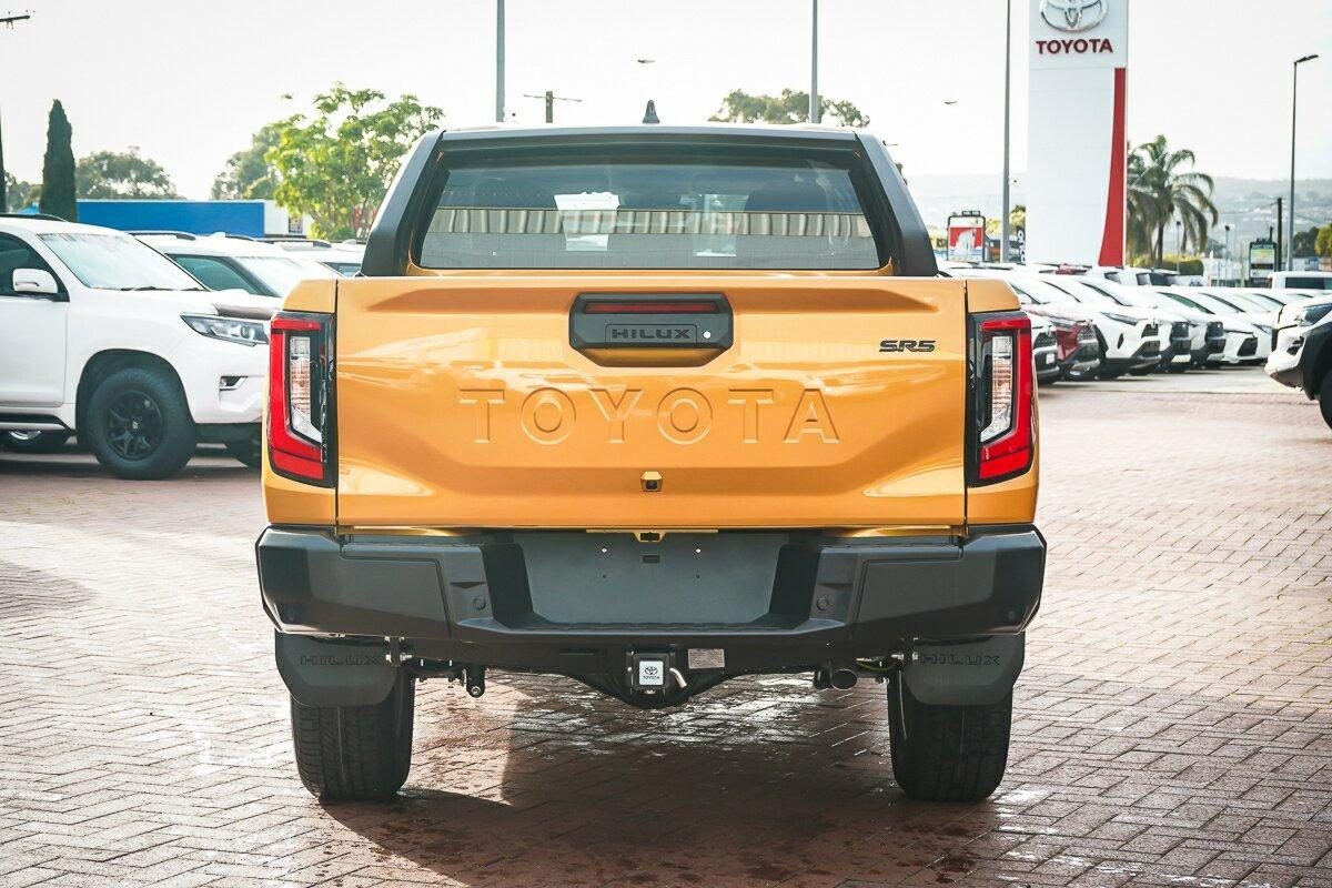 2026 Toyota Hilux 4x4 SR5+