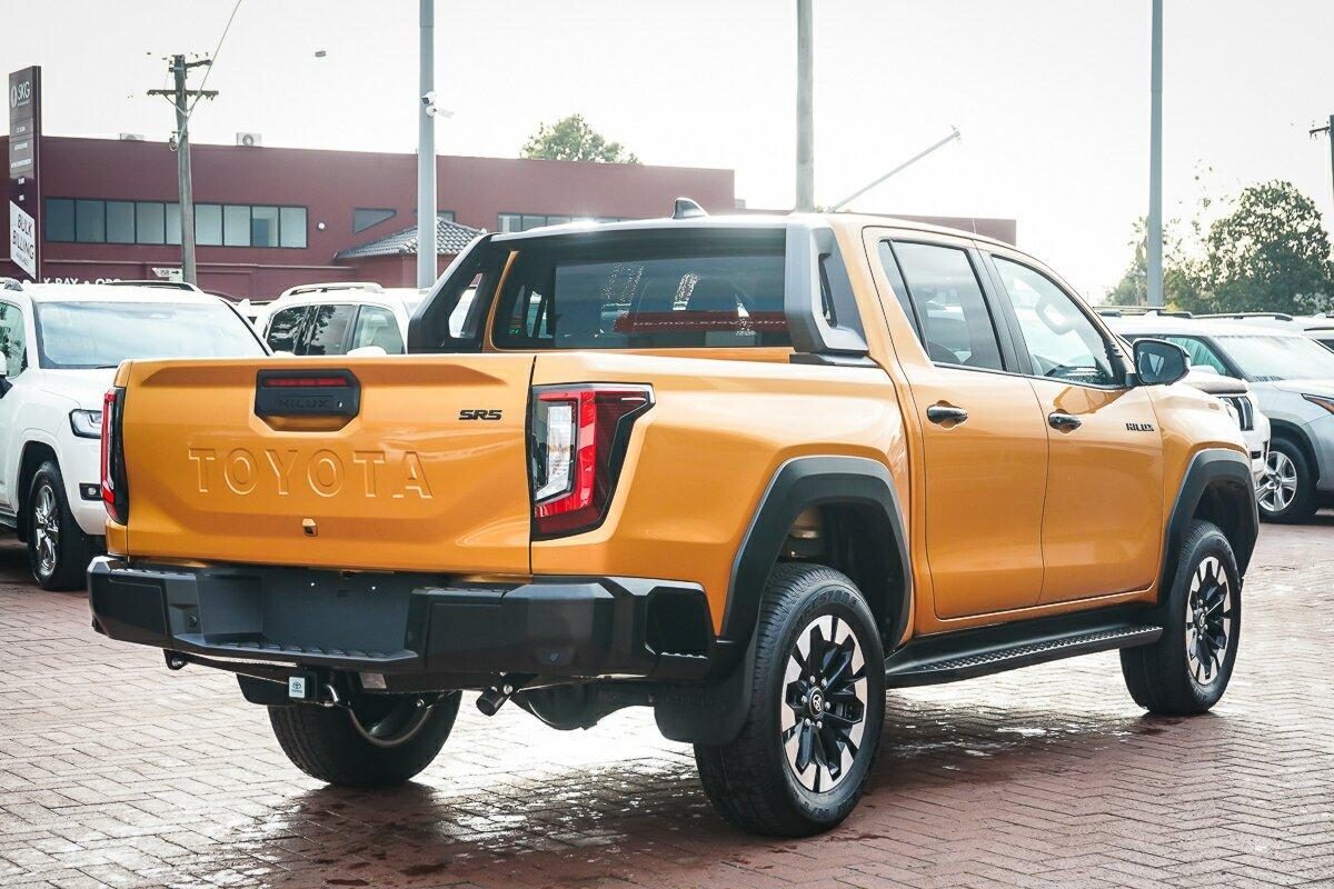 2026 Toyota Hilux 4x4 SR5+