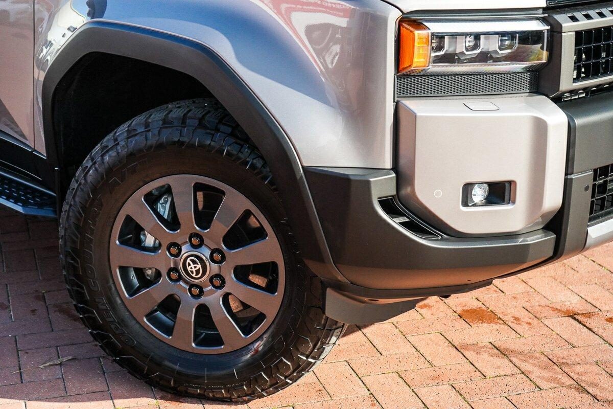 2025 Toyota Landcruiser Prado Altitude