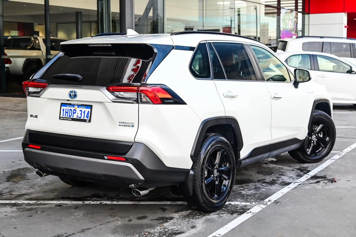 2020 Toyota RAV4 Hybrid Cruiser-2WD