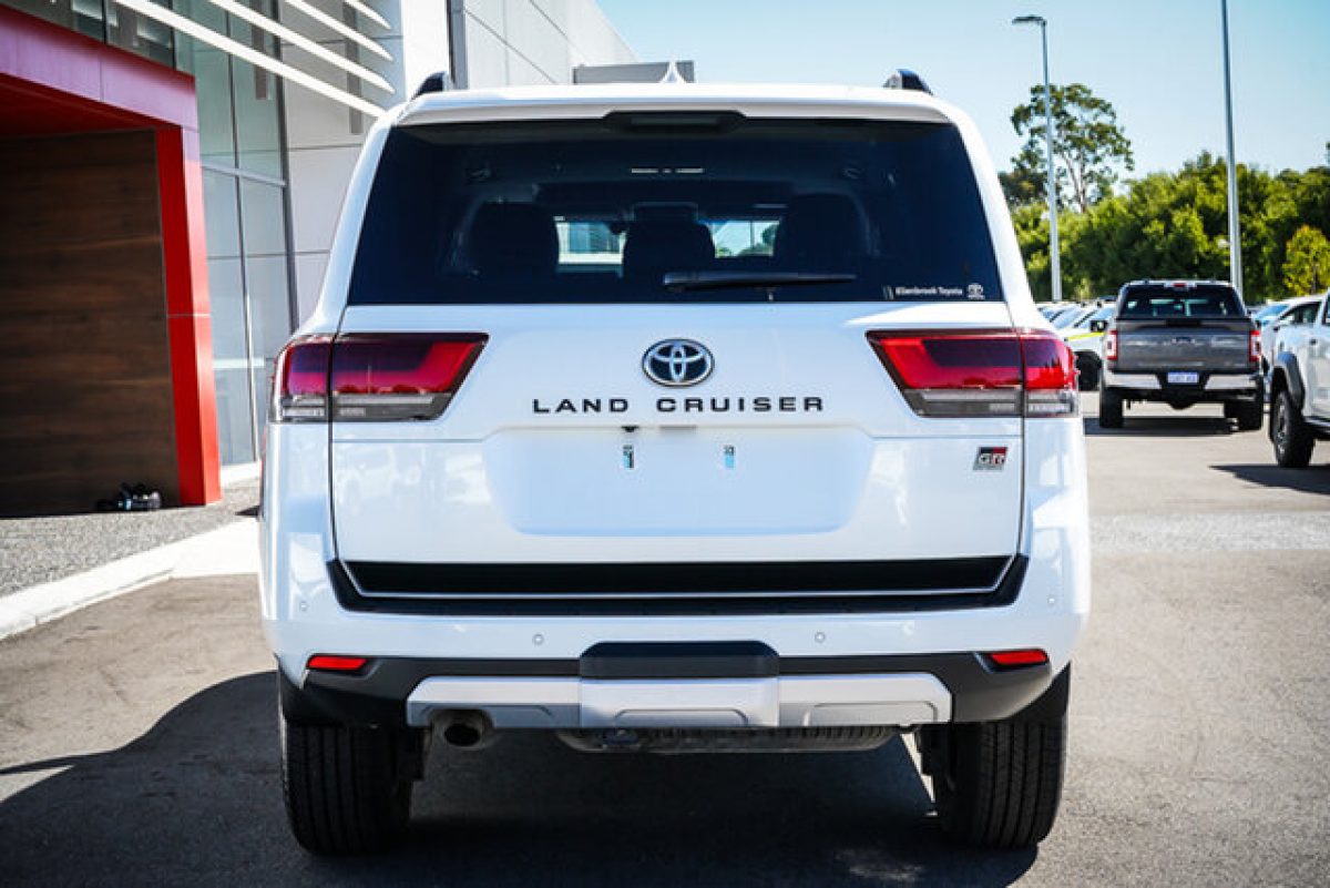 2022 Toyota Landcruiser GR-S