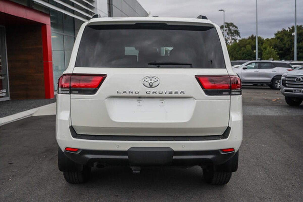 2022 Toyota Landcruiser VX
