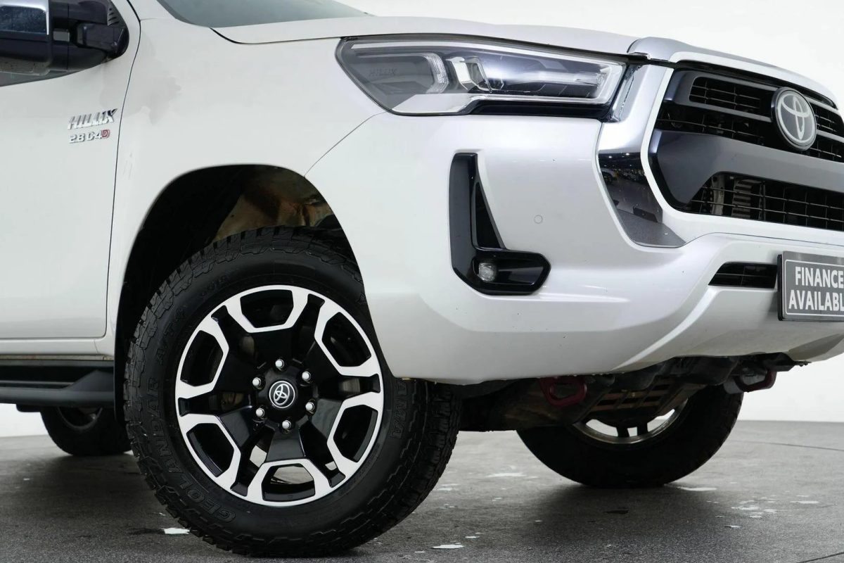2020 Toyota Hilux 4x4 SR5