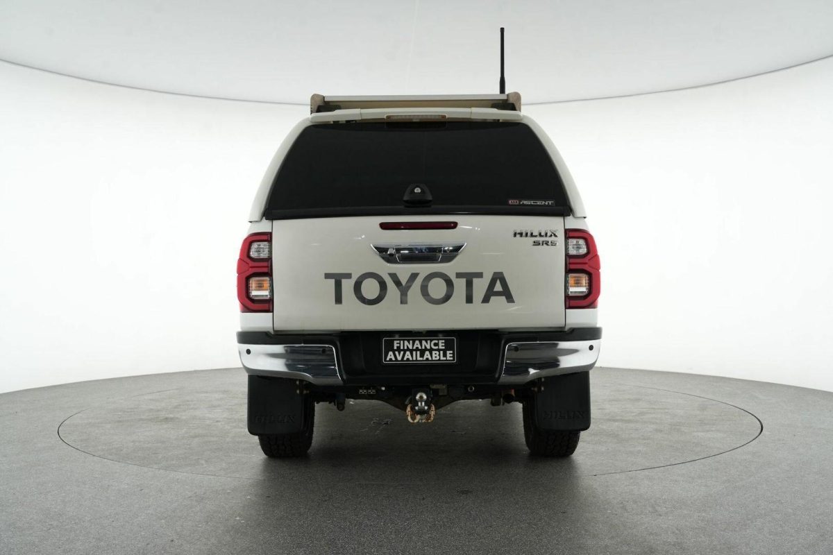 2020 Toyota Hilux 4x4 SR5