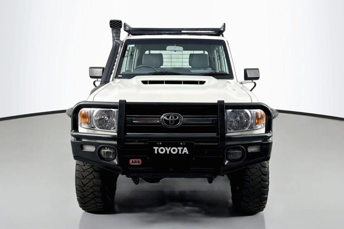 2019 Toyota LANDCRUISER MILITARY GXL