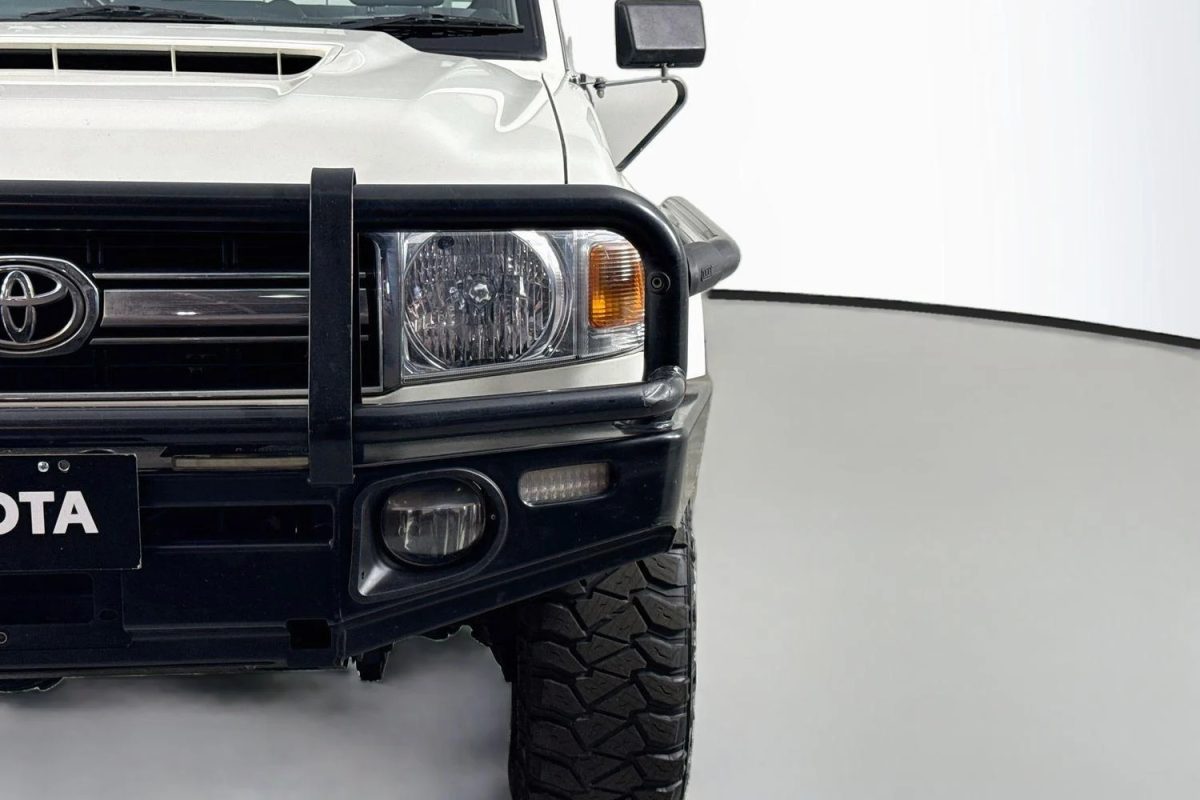 2019 Toyota LANDCRUISER MILITARY GXL