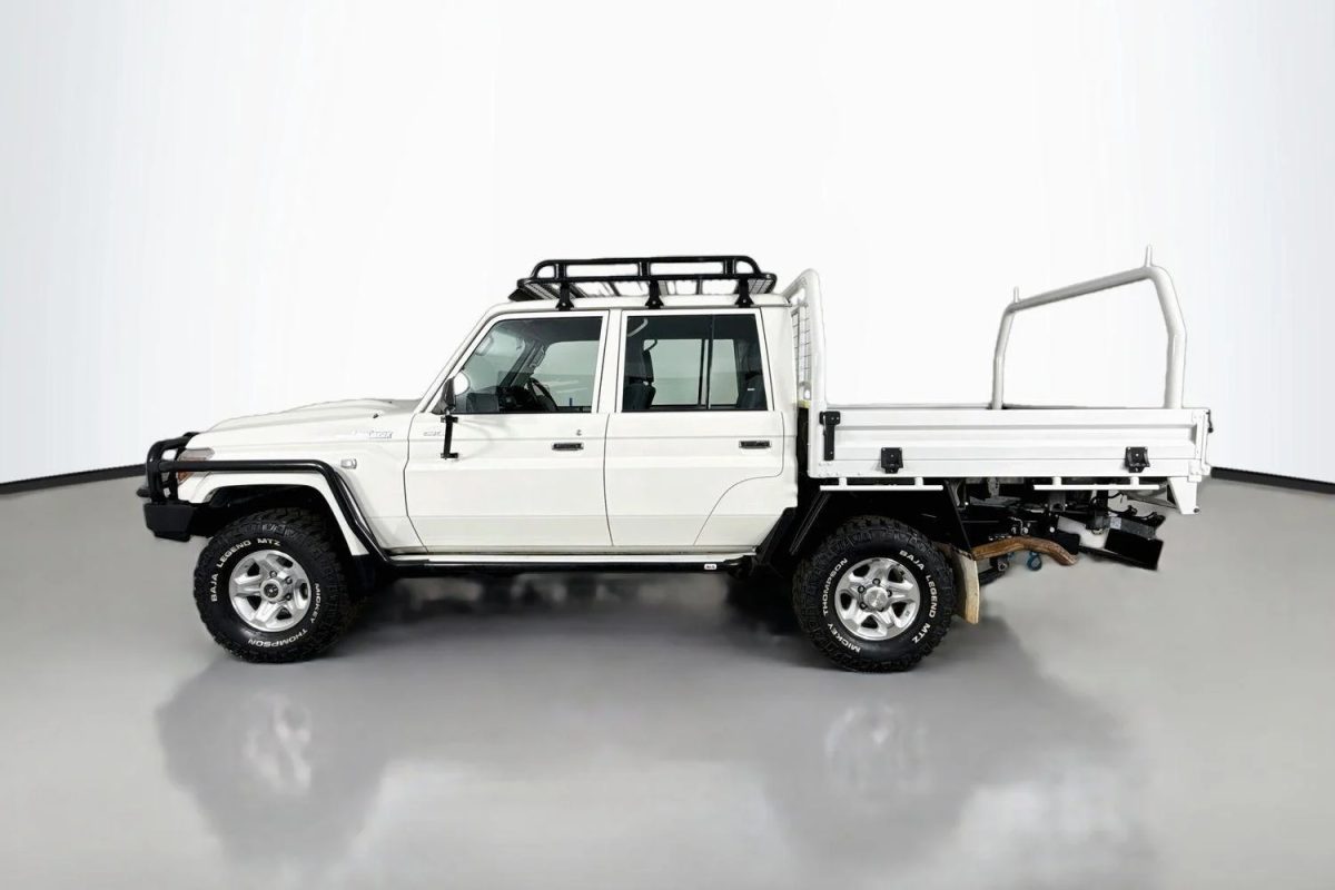 2019 Toyota LANDCRUISER MILITARY GXL