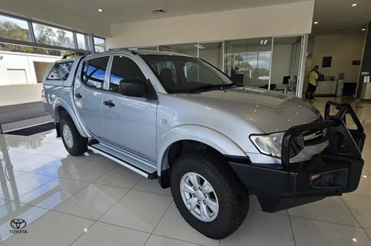 2015 Mitsubishi Triton GLX