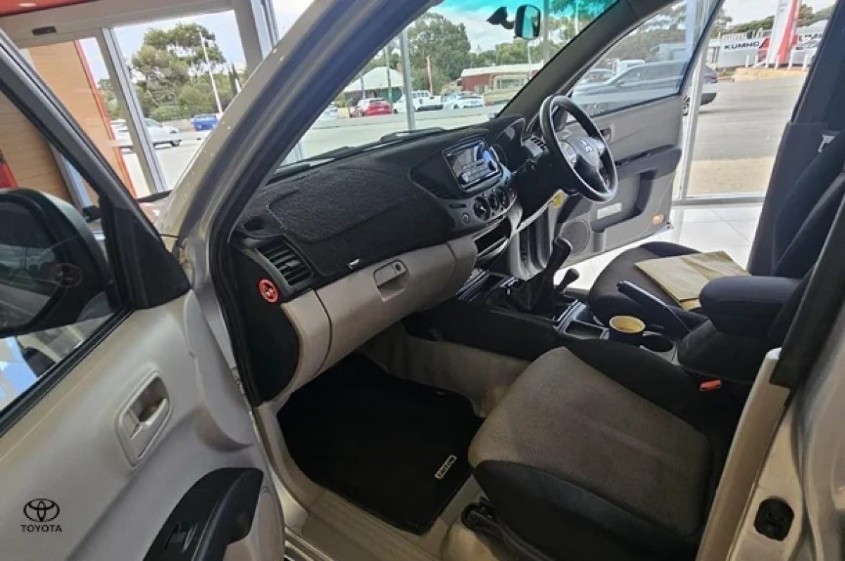 2015 Mitsubishi Triton GLX