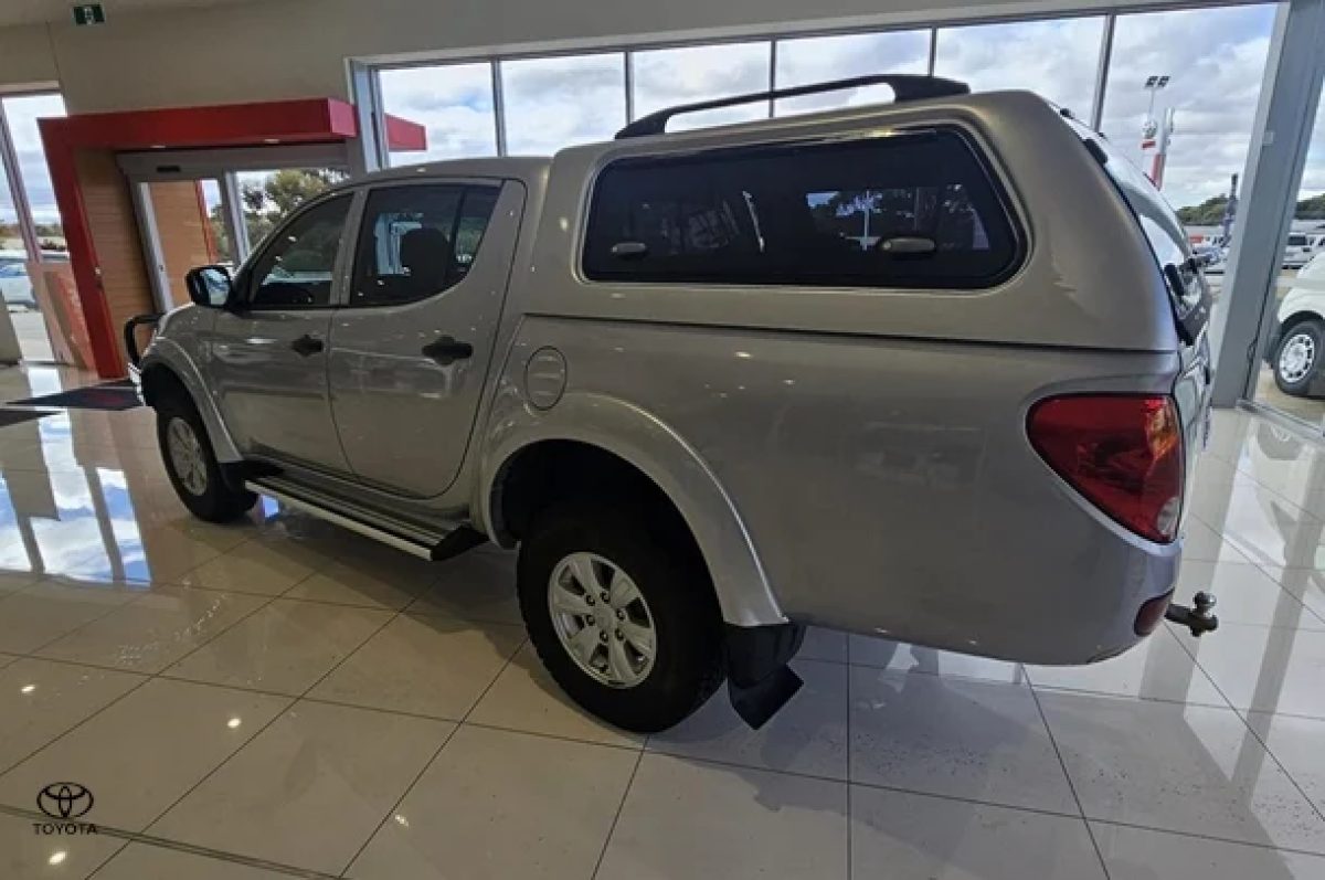 2015 Mitsubishi Triton GLX