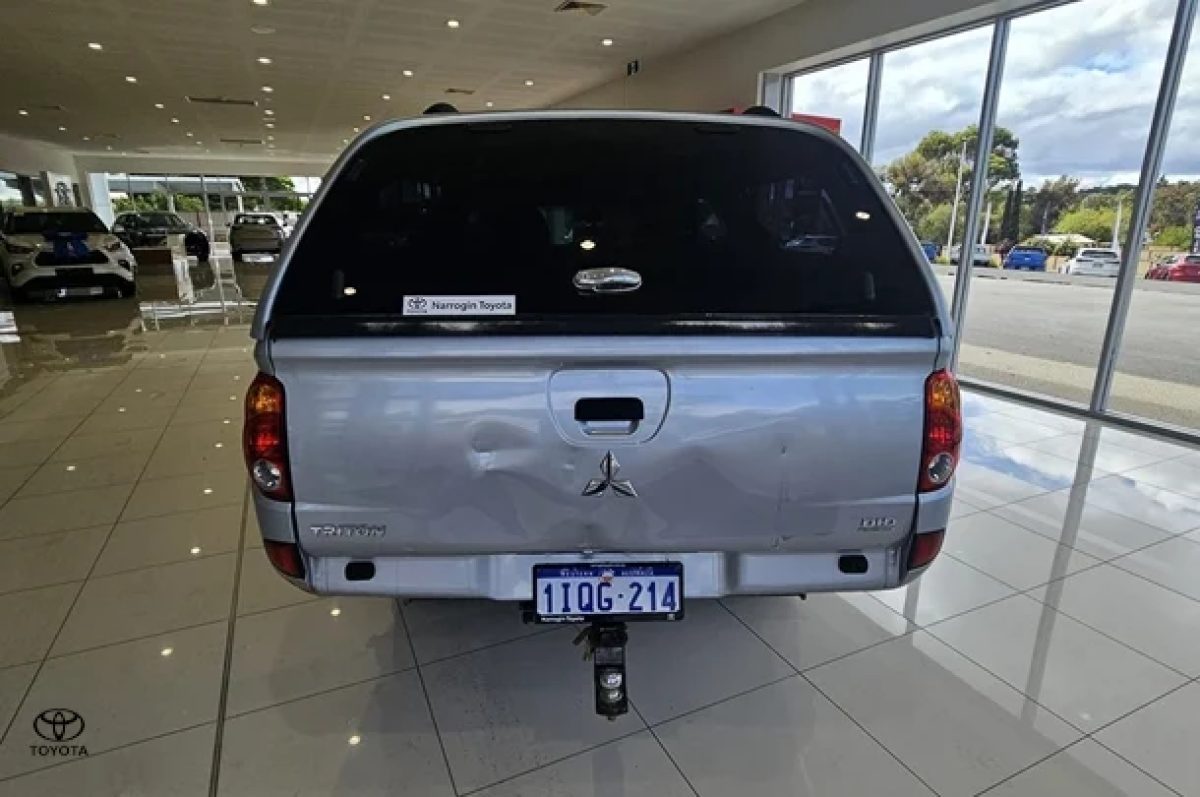 2015 Mitsubishi Triton GLX