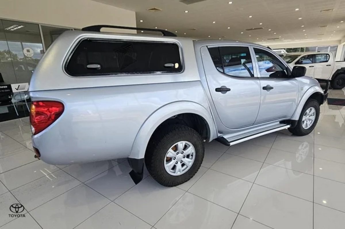 2015 Mitsubishi Triton GLX
