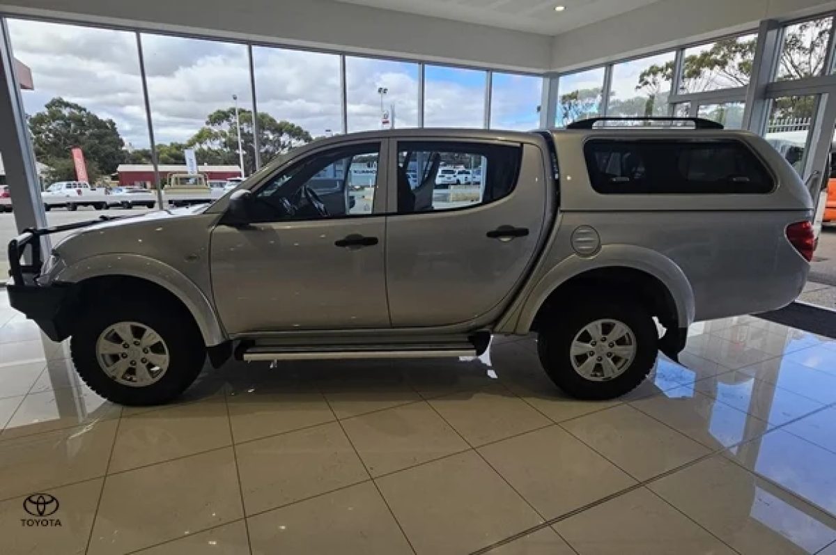 2015 Mitsubishi Triton GLX