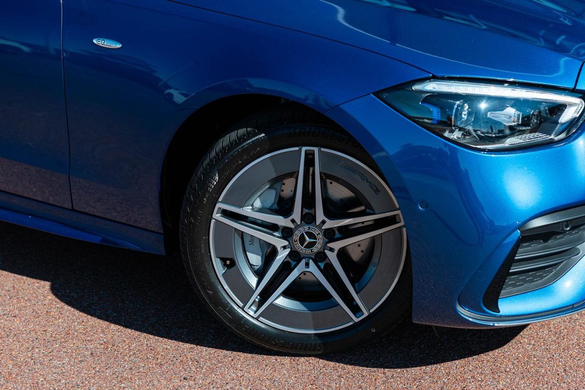2025 Mercedes-Benz C-Class C350 e Auto