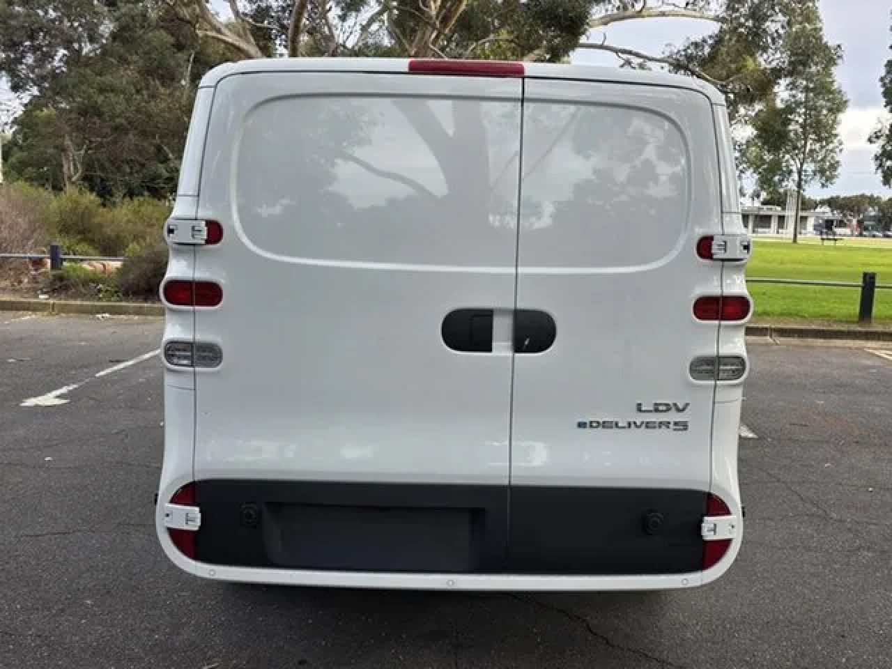 2026 LDV Edeliver 5 EVA1C Low Roof SWB Blanc White 1 Speed Automatic Van