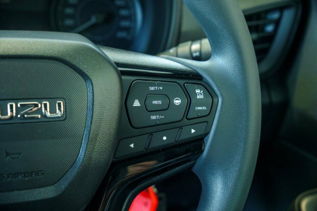 2025 Isuzu D-MAX X-RIDER 4X4 Dual Range