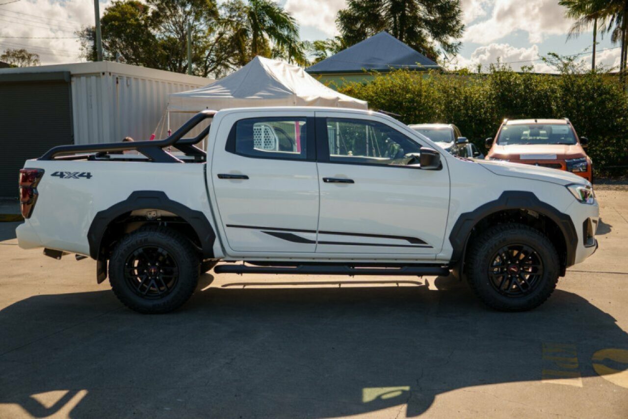 2026 Isuzu D-MAX BLADE 4X4 Dual Range