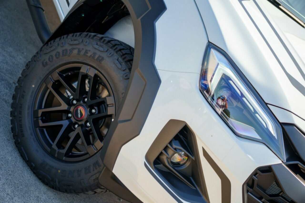 2026 Isuzu D-MAX BLADE 4X4 Dual Range