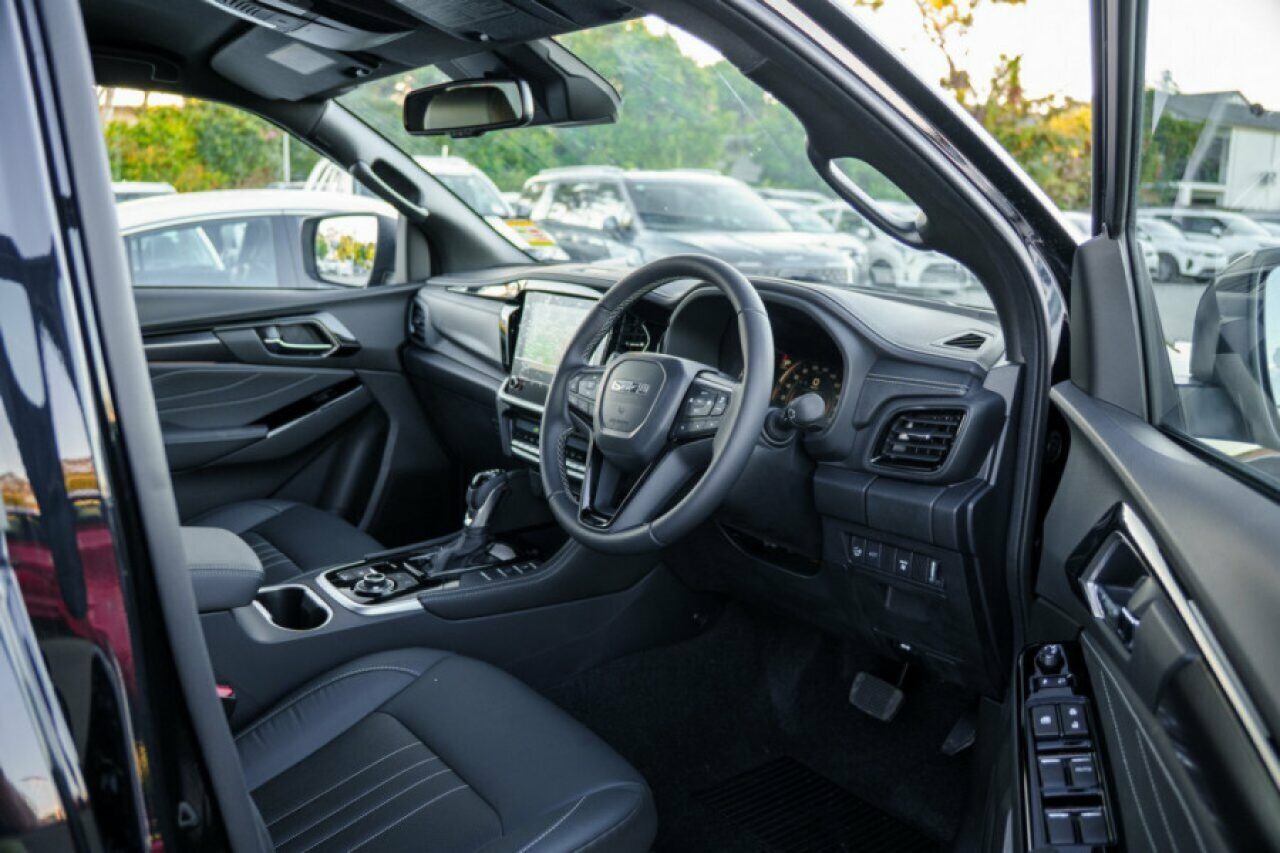 2026 Isuzu MU-X LS-T 4X4 Dual Range