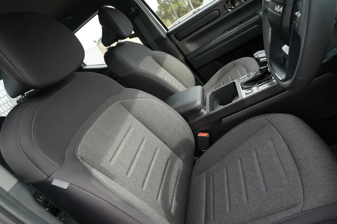 2025 Kia Tasman TK MY26 S Double Cab 4x4 Clear White 8 Speed Sports Automatic Cab Chassis