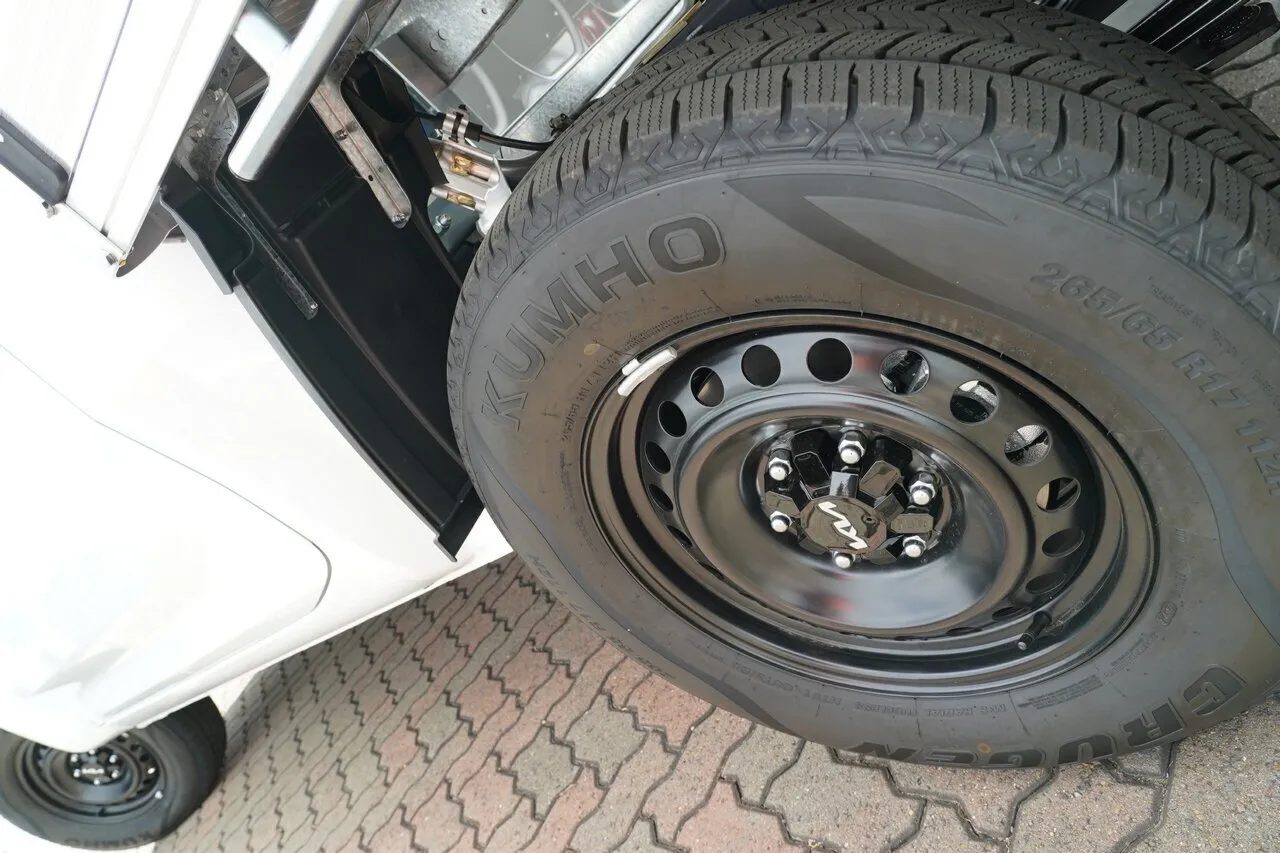 2025 Kia Tasman TK MY26 S Double Cab 4x4 Clear White 8 Speed Sports Automatic Cab Chassis