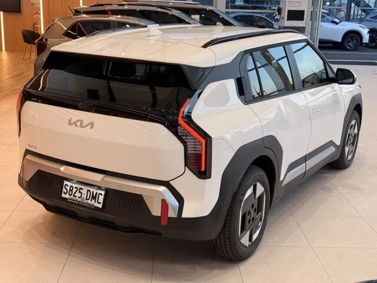 2026 Kia EV3 SV MY26 Air 2WD Standard Range Clear White 1 Speed Reduction Gear Wagon