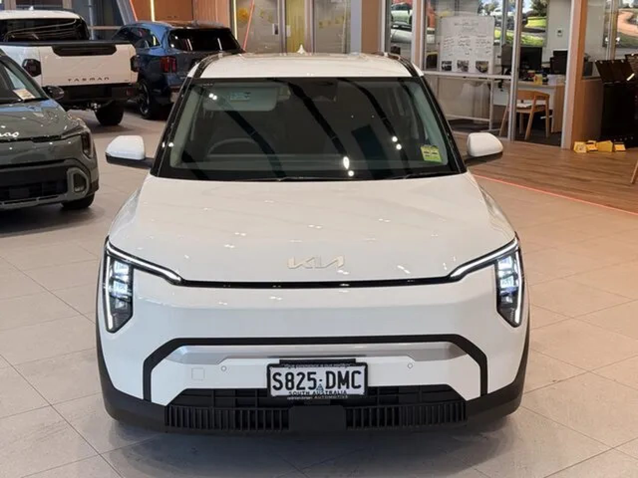 2026 Kia EV3 SV MY26 Air 2WD Standard Range Clear White 1 Speed Reduction Gear Wagon