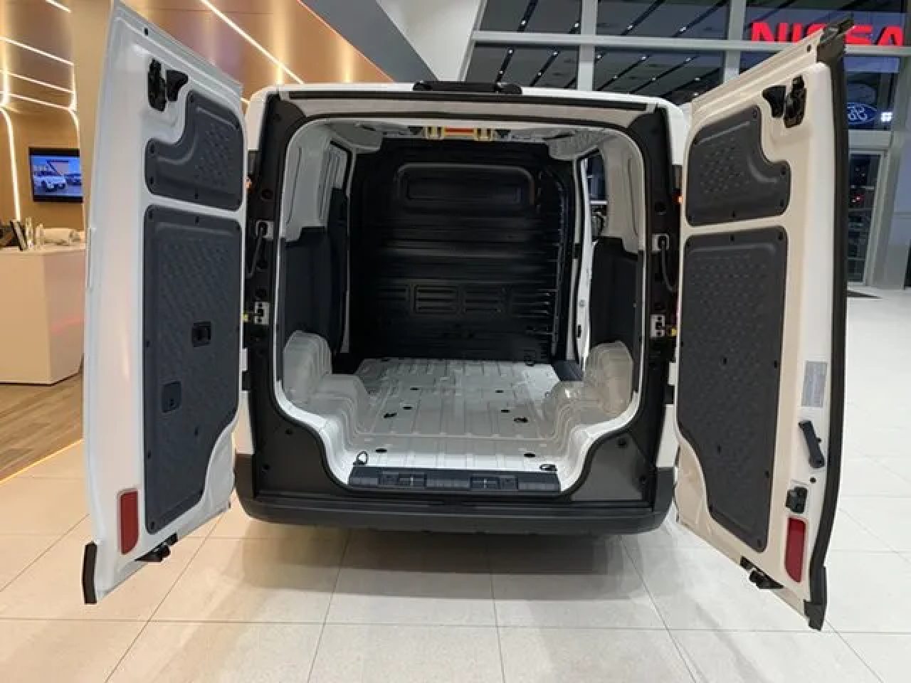 2026 Kia PV5 SW MY26 Cargo S Long Range Clear White 1 Speed Reduction Gear Van