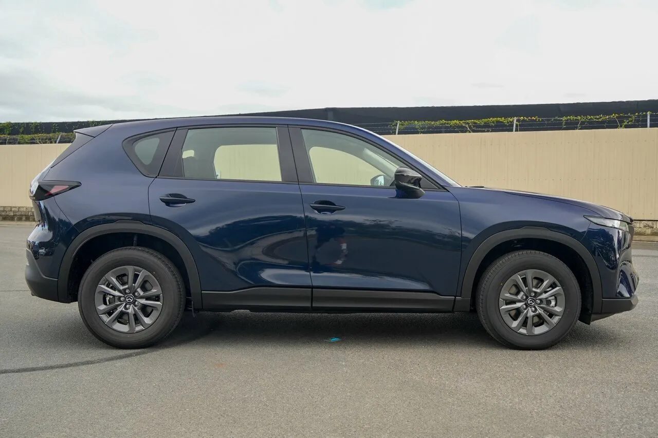 2026 Mazda CX-5 KM0HA0 G25 SKYACTIV-Drive i-ACTIV AWD Evolve Navy Blue 6 Speed Sports Automatic