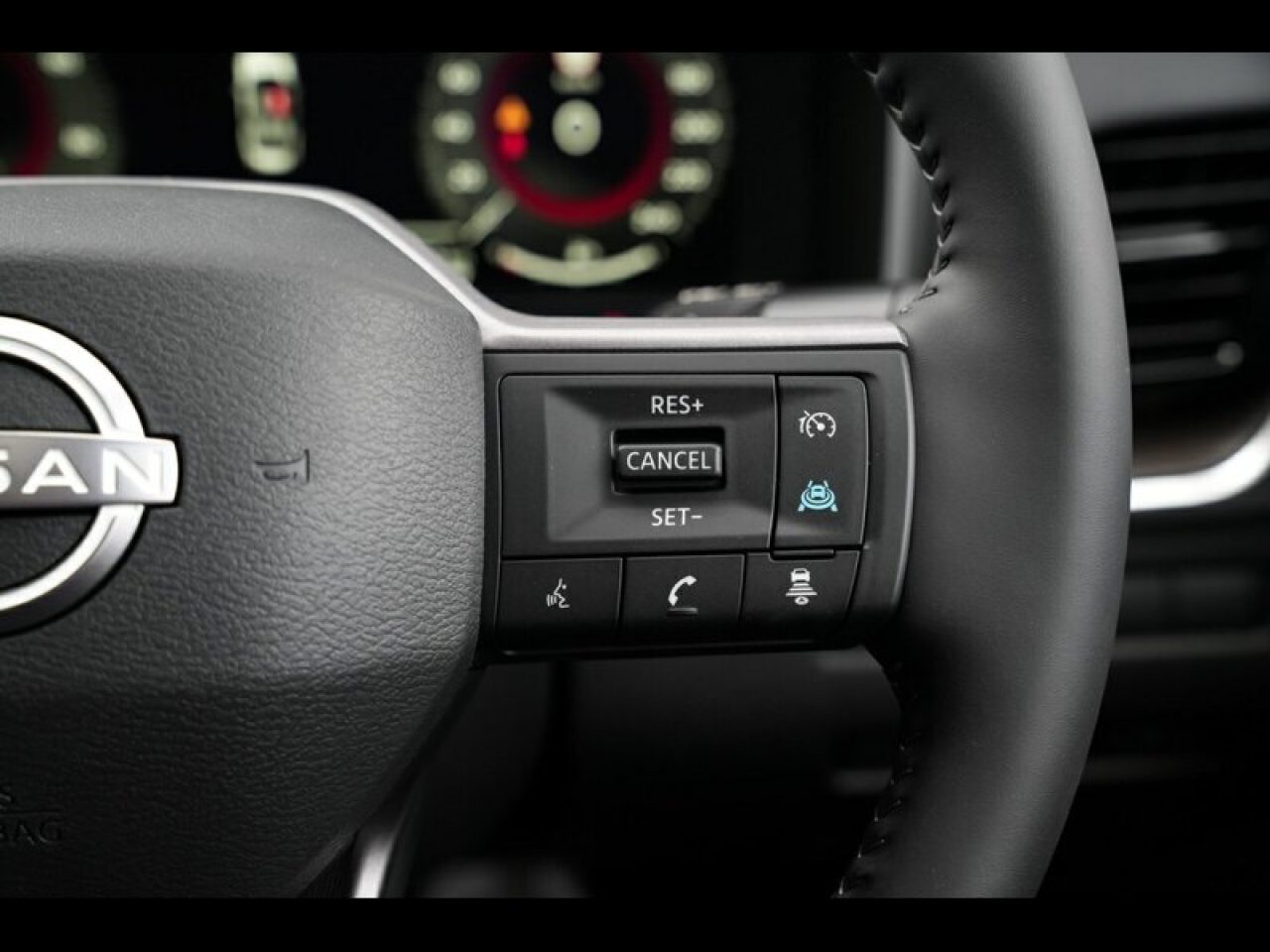 2026 Nissan X-Trail Ti-L e-4ORCE e-POWER Wagon (Diamond Black) New Car